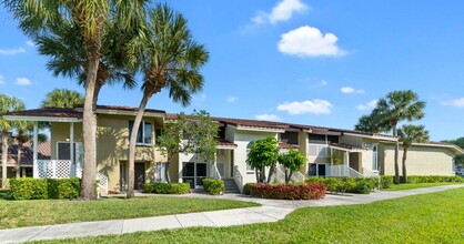 Boca Arbor Club Apartments in Boca Raton, FL - Foto de edificio - Building Photo