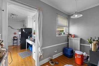 2712 W Logan Blvd, Unit 2 in Chicago, IL - Building Photo - Building Photo