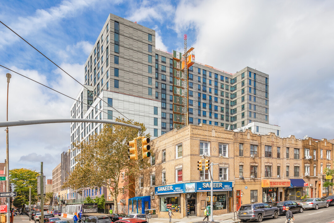 Bedford Courts Building 2 in Brooklyn, NY - Foto de edificio