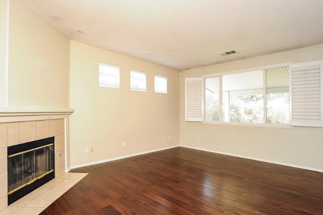 4551 Jade Ct in Quartz Hill, CA - Building Photo - Building Photo
