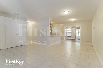 5210 Holden Rd in Cocoa, FL - Foto de edificio - Building Photo