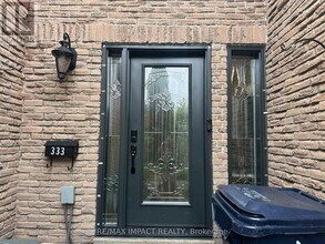 333 Braymore Blvd in Toronto, ON - Building Photo - Building Photo