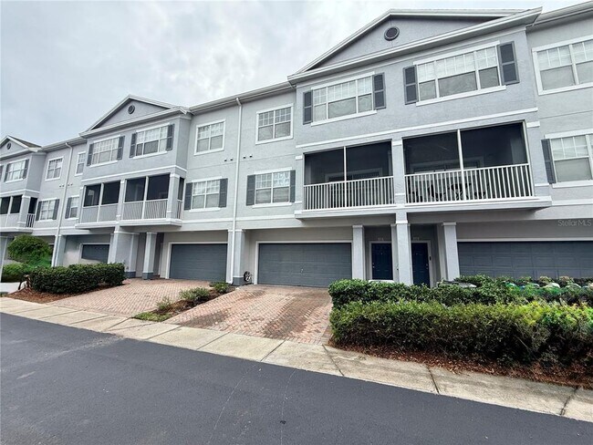 2424 Grand Central Pkwy in Orlando, FL - Building Photo - Building Photo