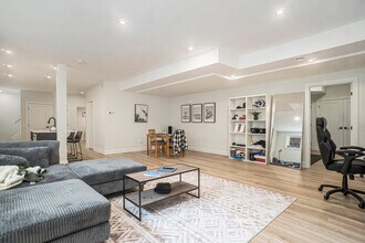 411 Leighton Terr in Ottawa, ON - Building Photo - Building Photo