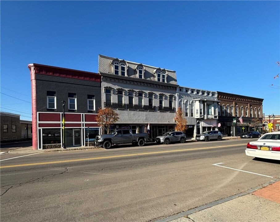 118 S Main St in Horseheads, NY - Building Photo