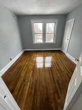 168 Oak St in New Britain, CT - Building Photo - Building Photo