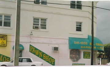 Southwest Point in Miami, FL - Foto de edificio - Primary Photo