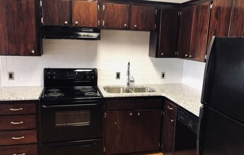 115 E Tyler St in Longview, TX - Building Photo - Building Photo