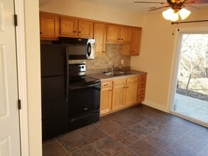 405 W Collinsville Rd in Troy, IL - Building Photo - Building Photo
