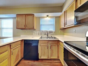 6334 Tara Brooke Ct in Hamilton, OH - Building Photo - Building Photo