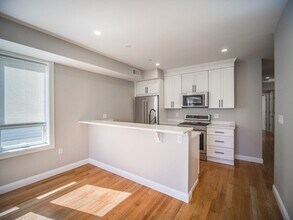 194 Havre St in Boston, MA - Building Photo - Building Photo
