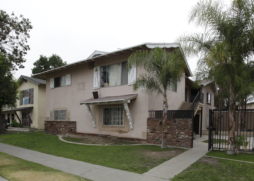 716 N Anna Dr in Anaheim, CA - Building Photo