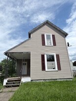 2301 East Ave in Akron, OH - Building Photo
