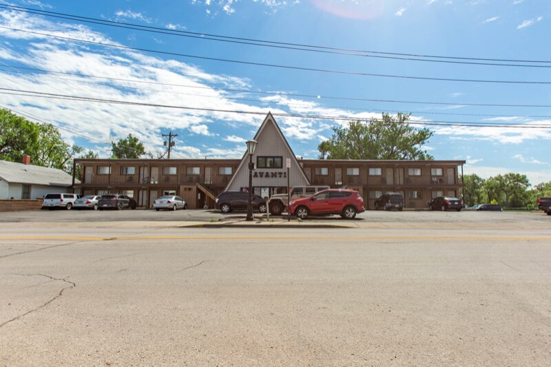 102 N Maple Ave in Rapid City, SD - Building Photo
