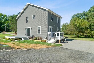 680 Chestnut Springs Ln in Glen Burnie, MD - Building Photo - Building Photo