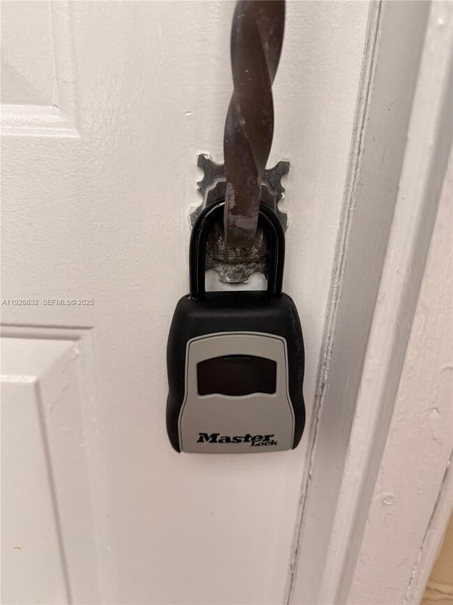 13741 Flora Pl in Delray Beach, FL - Building Photo - Building Photo