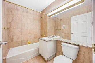 102 Fulton St in New York, NY - Building Photo - Building Photo