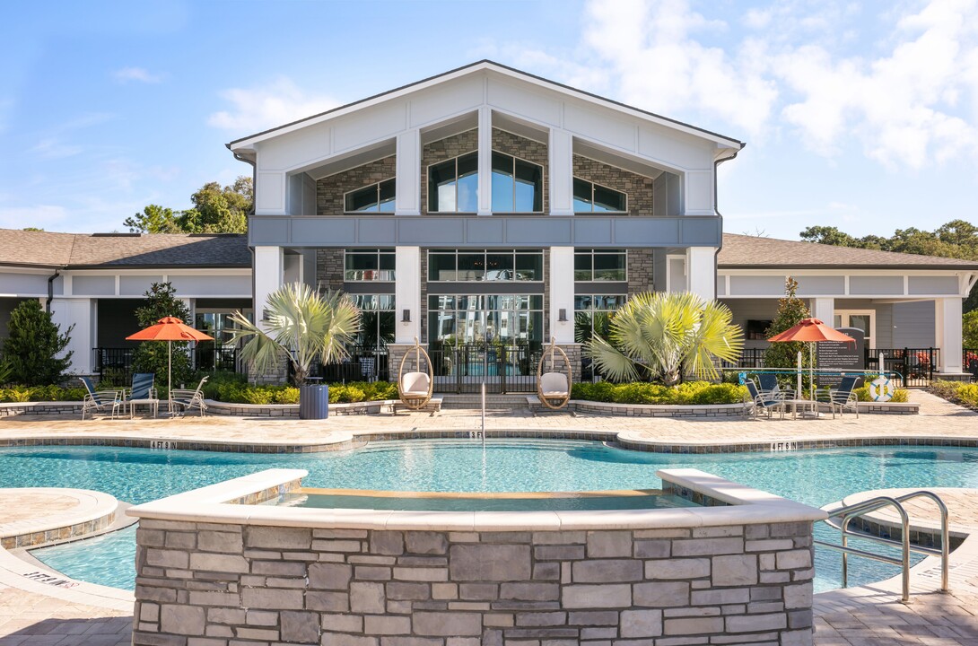 Century Dunes in DeLand, FL - Foto de edificio