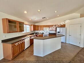 6626 E Bambino Rd in Tucson, AZ - Building Photo - Building Photo