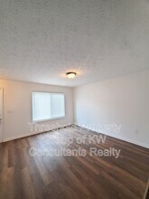 3672-3678 Arnelle Rd in Columbus, OH - Building Photo - Building Photo