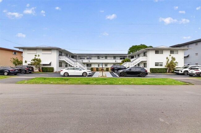 419 S Crescent Dr in Hollywood, FL - Building Photo - Building Photo