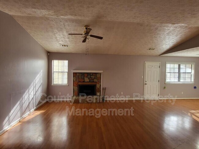 339 Cheryl Ct in Jonesboro, GA - Building Photo - Building Photo