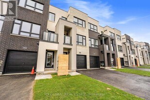 4902 Valera Rd in Burlington, ON - Building Photo