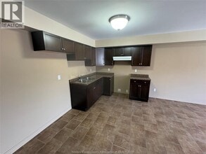 448 Simcoe St in Amherstburg, ON - Building Photo - Building Photo
