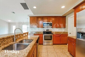 3032 NW 6th Ave in Cape Coral, FL - Building Photo - Building Photo
