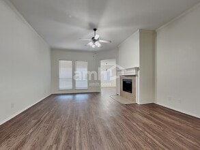 1013 White Marlin Dr in Burleson, TX - Building Photo - Building Photo