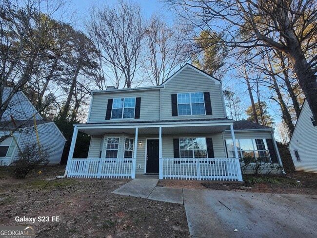 property at 614 Waynes Ct SE
