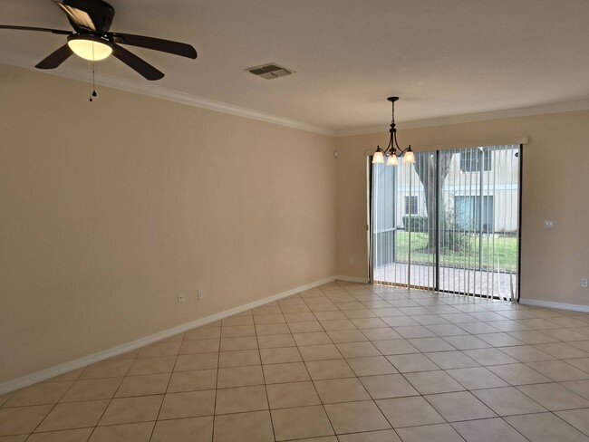 1307 Clove Dr in Poinciana, FL - Building Photo - Building Photo