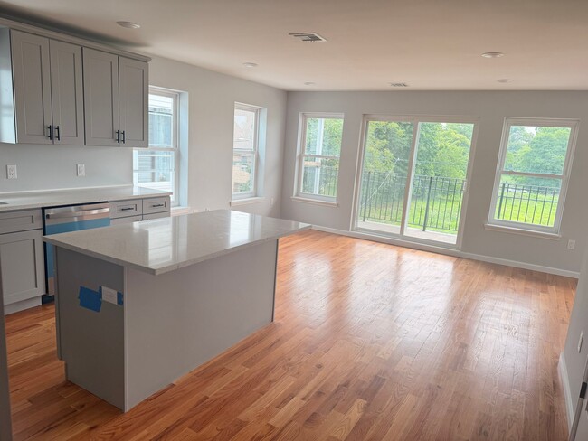 property at 725 S 11th St