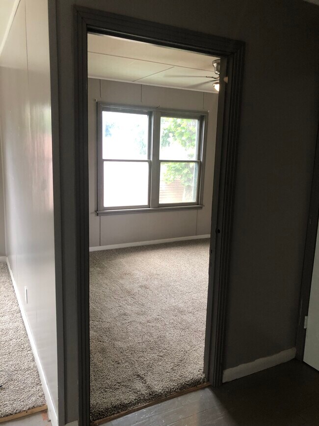 817 N River St in Seguin, TX - Building Photo - Building Photo