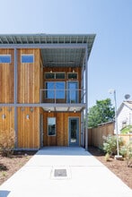 626 Delaware St in San Antonio, TX - Foto de edificio - Building Photo