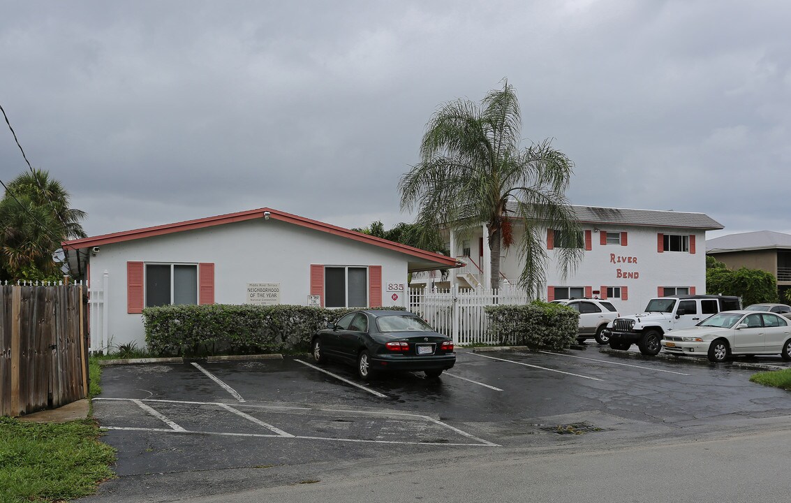 Riverbend Apartments in Fort Lauderdale, FL - Building Photo