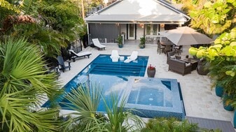 135 93rd Ave in Treasure Island, FL - Building Photo