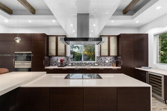 101 SW 21st Rd in Miami, FL - Building Photo - Building Photo