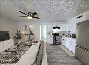 740 N 11th St in Las Vegas, NV - Building Photo - Building Photo