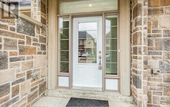 11 Dalbeattie Dr in Brampton, ON - Building Photo - Building Photo