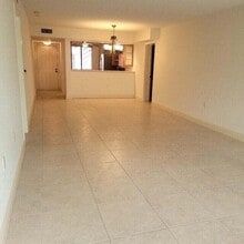 2761 Village Blvd in West Palm Beach, FL - Building Photo - Building Photo