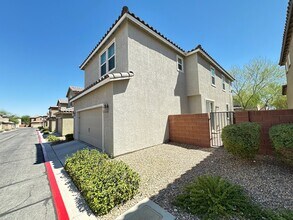 11067 Camden Bay St in Las Vegas, NV - Foto de edificio - Building Photo