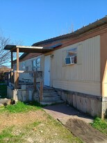 1801 S Business 45 in Corsicana, TX - Building Photo