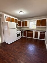 3270 Bobolink Dr in Decatur, GA - Building Photo - Building Photo