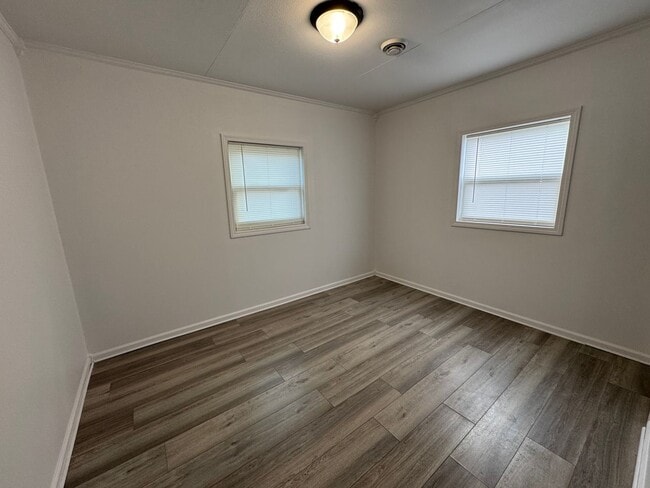 2009 State St in Cedar Falls, IA - Building Photo - Building Photo