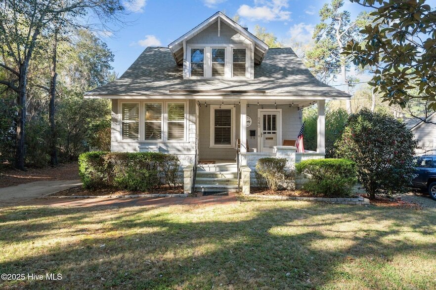 240 E Connecticut Ave in Southern Pines, NC - Building Photo