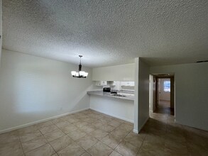 3412 Ashe Rd in Bakersfield, CA - Building Photo - Building Photo