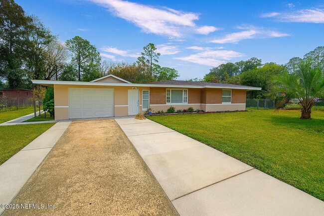 property at 9565 Carbondale Dr W