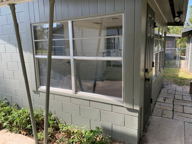 127 E Kentucky Ave in DeLand, FL - Building Photo - Building Photo