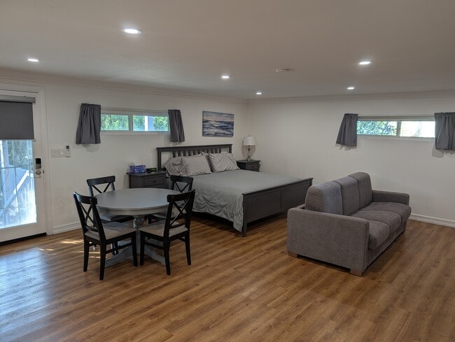 10911 Sunray Pl, Unit Basement in La Mesa, CA - Building Photo - Building Photo